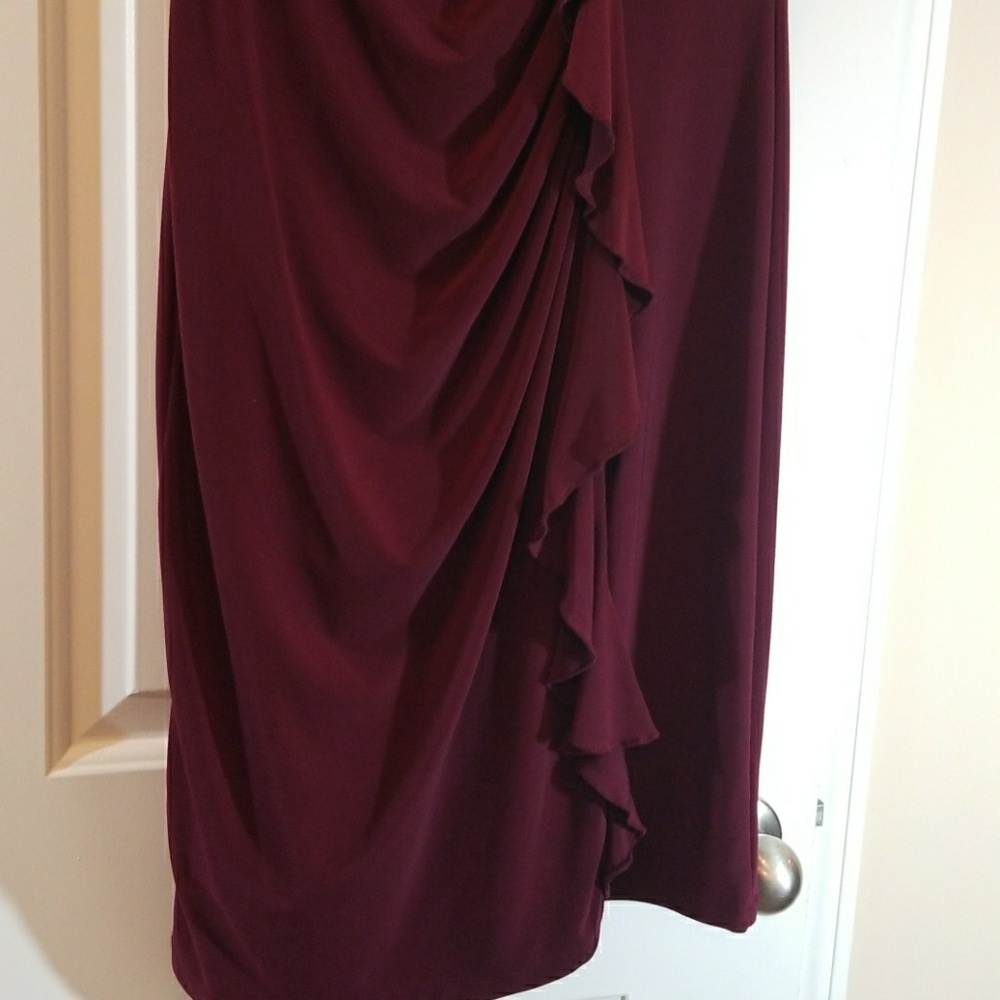 Dress - Picture 3 of 3